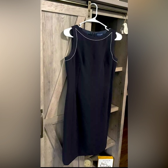 Ann Taylor Sleeveless Dress Size 6 petite Ann Taylor In Navy Blue NWOT - Picture 1 of 6